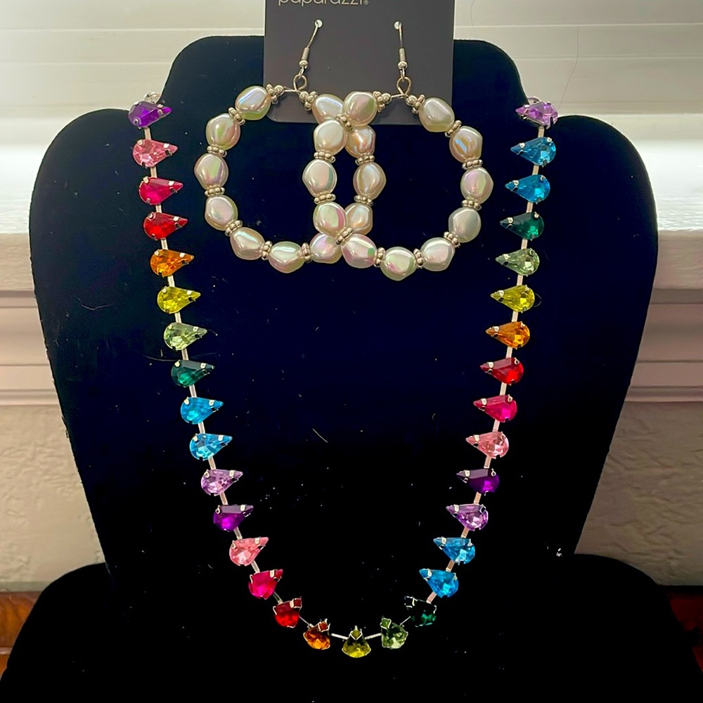 Necklace and Earring set